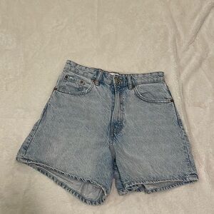 Size 4 Zara shorts